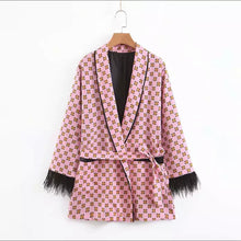 Load image into Gallery viewer, Jacquard Feather Belted Jacket